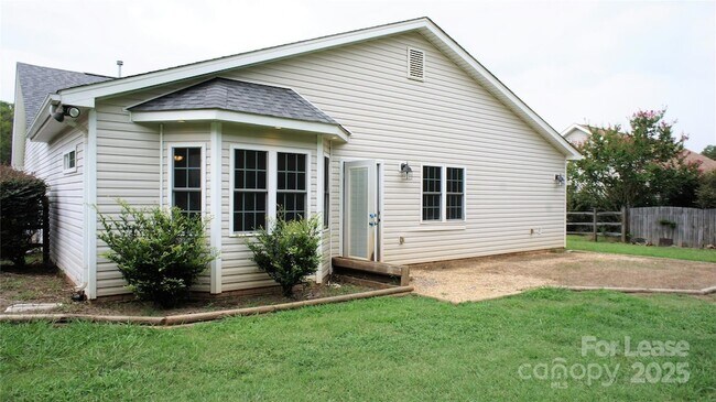 Building Photo - 2309 Ivy Run Dr