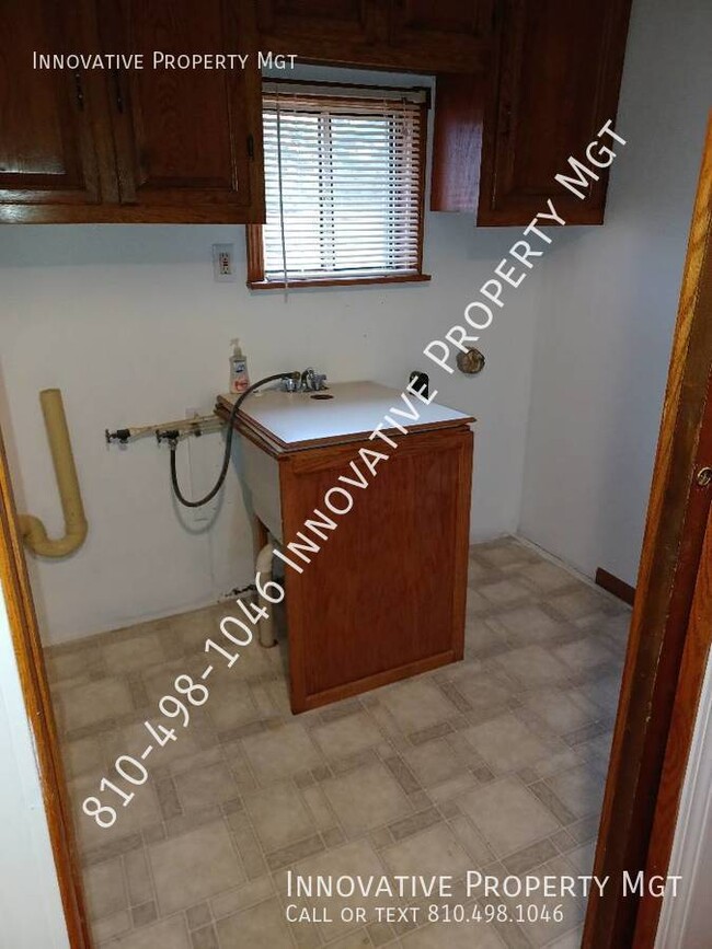 Building Photo - 7067 Miller Rd