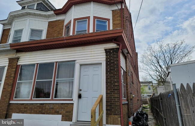 Building Photo - 1281 S Broad St