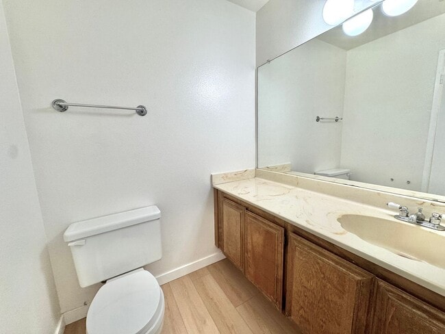 Building Photo - AVAILABLE NOW: BIG College Area Townhome 4bd/2.5ba HUGE garage, AC, pool, W/D