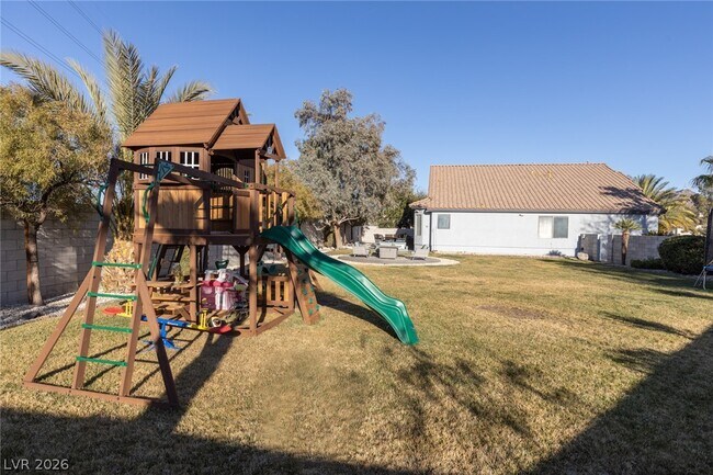 Building Photo - 1596 Bozeman Dr