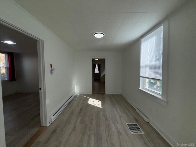 Building Photo - 88 Main St