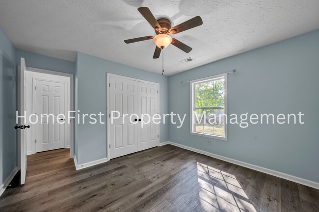 Building Photo - 1201 Red Stone Dr