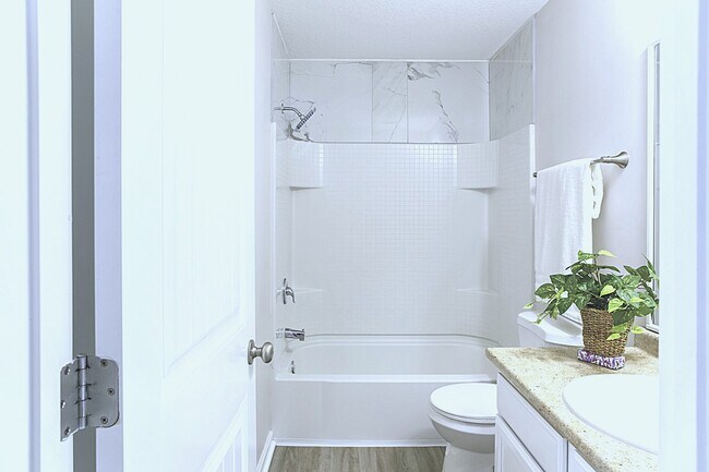 Building Photo - 1430 Evergreen Trl