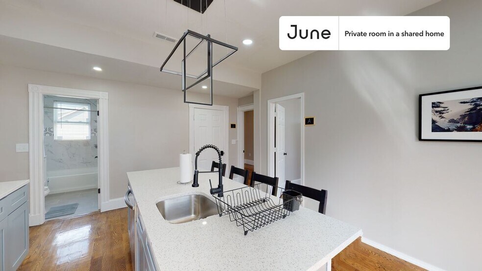 Building Photo - Room in Shared 4 bed/2 bath home