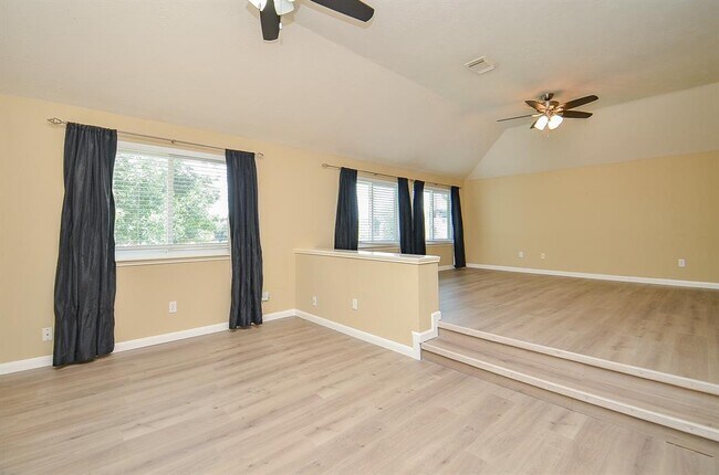 Building Photo - 15018 Moss Boulder Ct