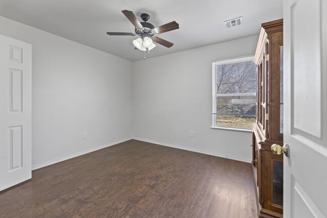 Building Photo - 3723 W 53rd Pl