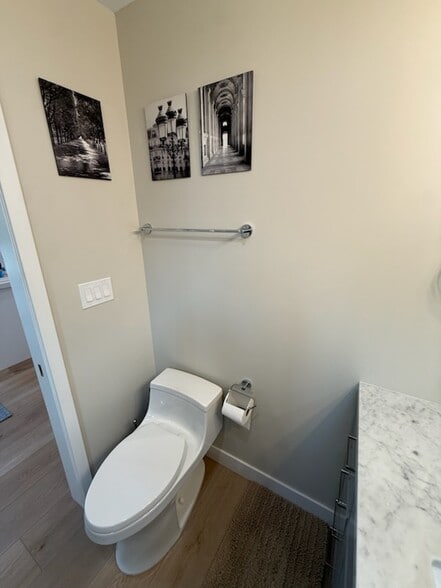 Building Photo - 8509 Croydon Ave