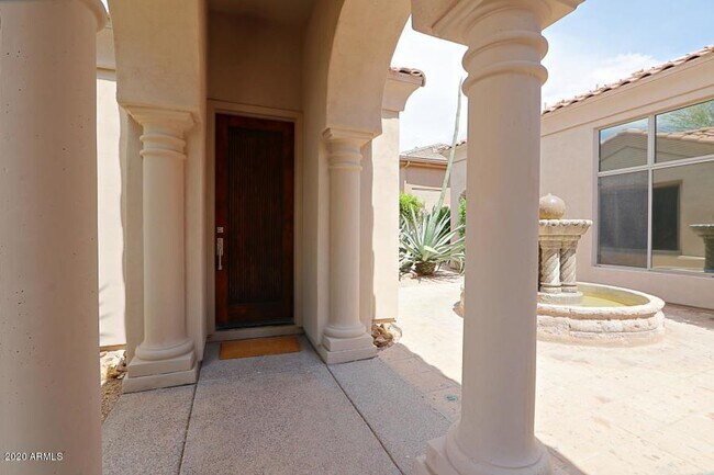 Building Photo - 9311 E Cavalry Dr