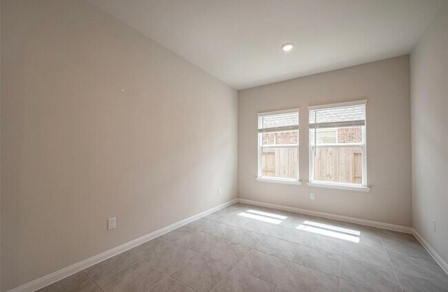 Building Photo - 1123 Vine House Dr