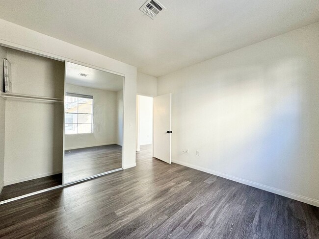 Building Photo - Beautiful 2Bd/2Ba Condo Located in Mira Mesa!