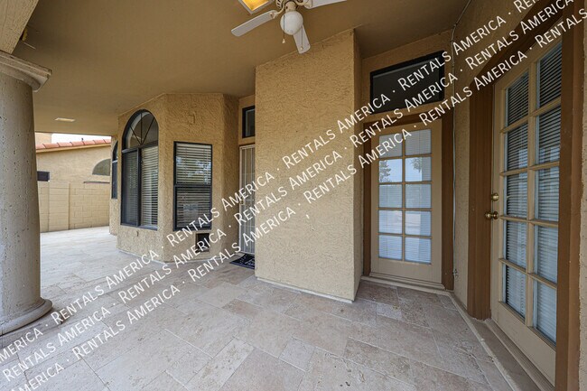 Building Photo - 532 E Stonebridge Dr