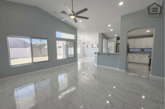 Building Photo - 3Bed/2Bath House at AZ-101 Loop/75th Ave! Ready for Immediate Move-In! -- HOME OFFICE!