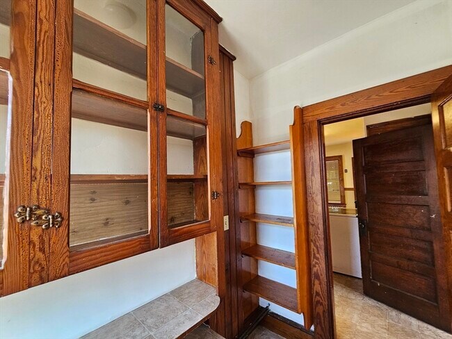 Building Photo - 30 Bemis St