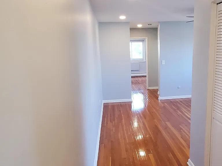 Building Photo - 39 Westervelt Pl