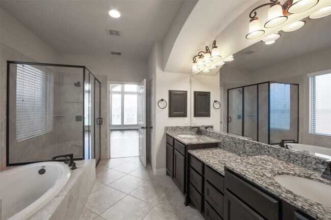 Building Photo - 2707 River Run Rd