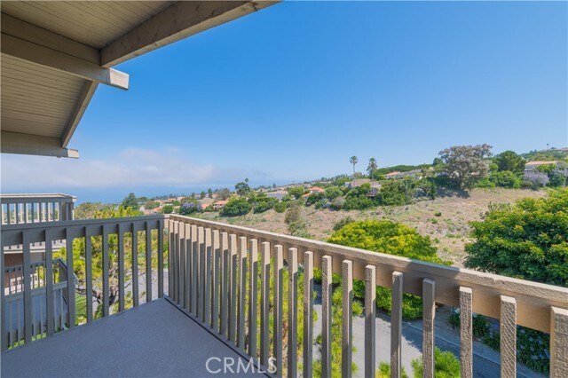 Building Photo - 6542 Ocean Crest Dr