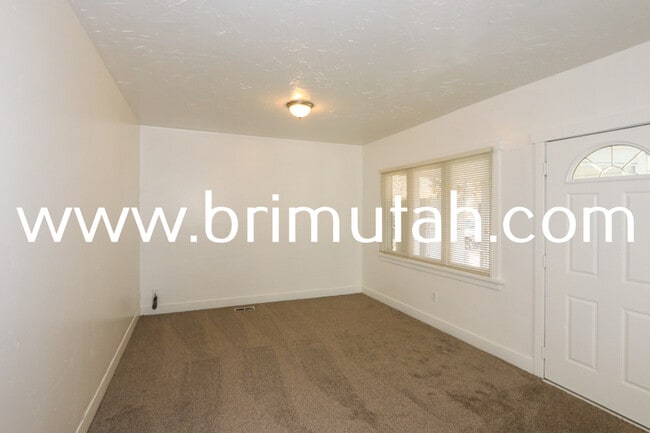 Building Photo - 1470 S 400 E