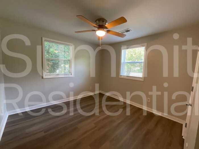 Building Photo - 2590 Godfrey Dr NW