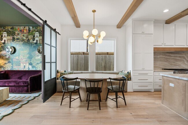 Building Photo - 6626 Saxet St