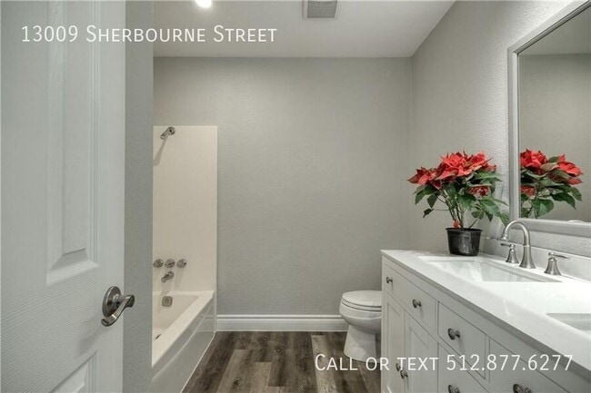 Building Photo - 13009 Sherbourne St