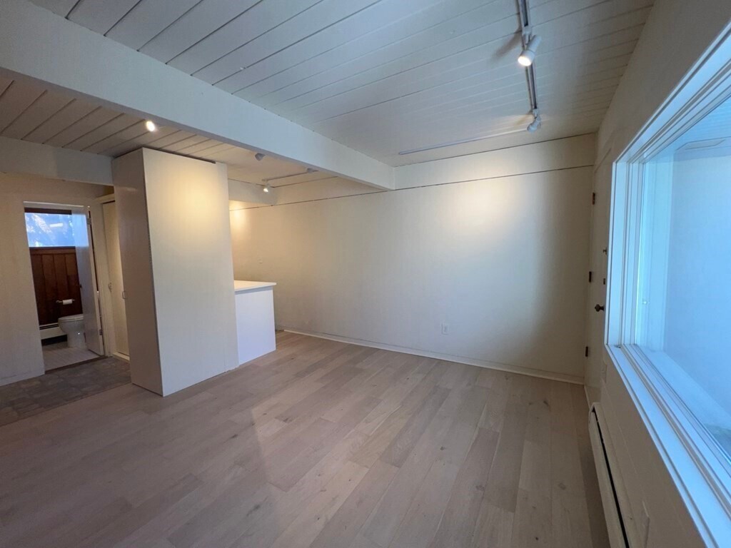 Building Photo - 9 Bowdoin St