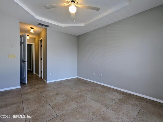 Building Photo - 572 Staffordshire Dr