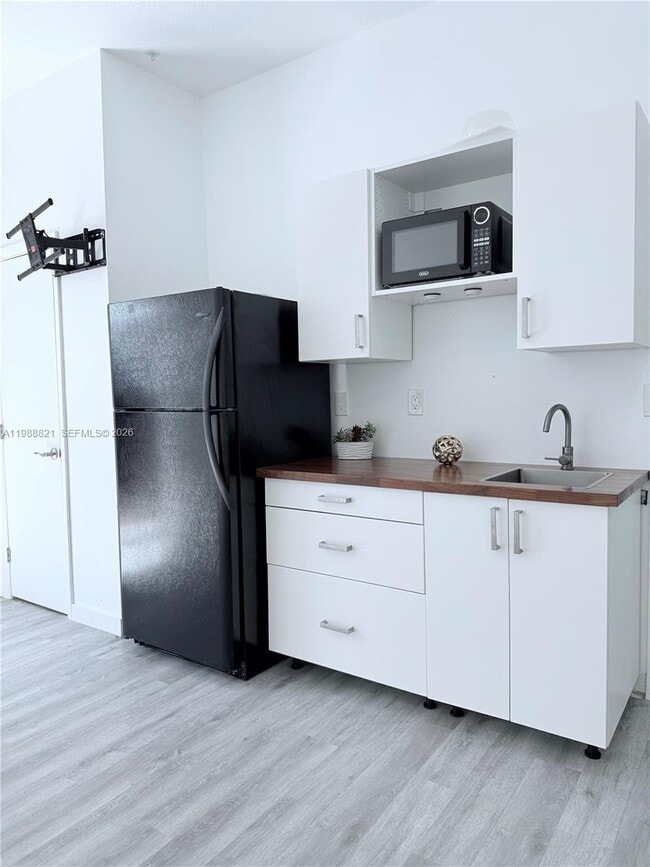 Building Photo - 5464 SW 164th Ct