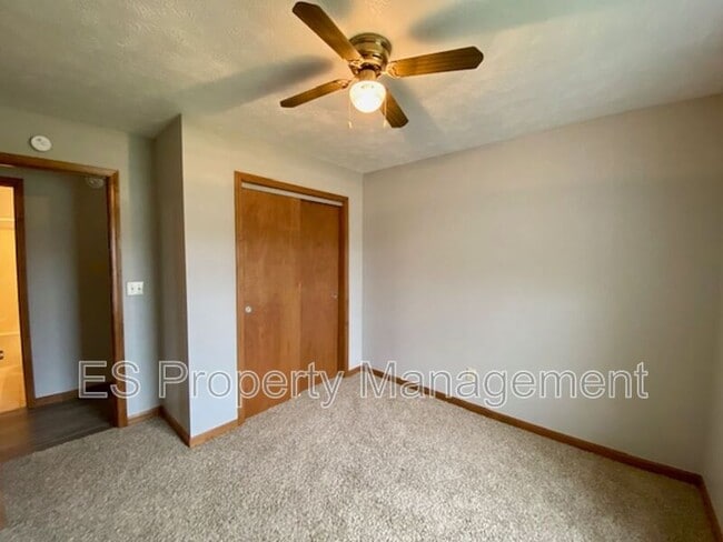 Building Photo - 5834 Blackley Ln