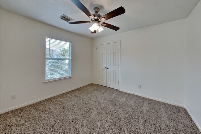 Building Photo - 5018 Woodland Meadows Ln
