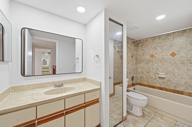 Building Photo - 8337 N Coral Cir