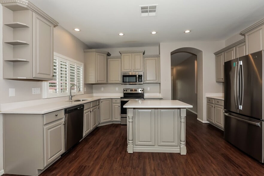 Building Photo - 18682 E Lark Dr