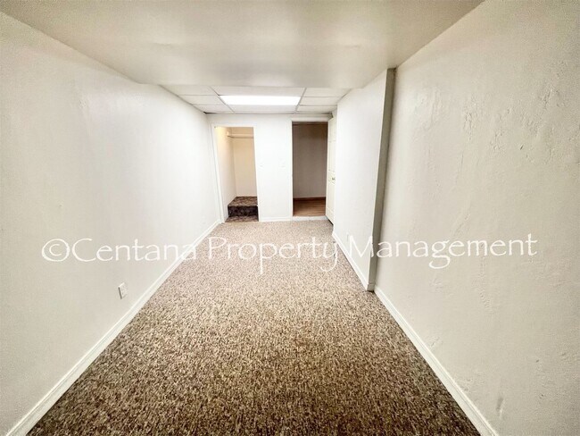 Building Photo - 2300 Ottawa St