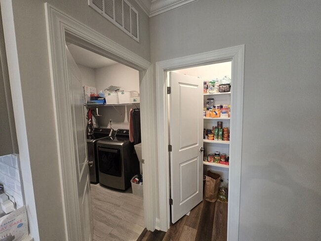 Building Photo - The Perfect Resort-Style Living in Auburn Village!