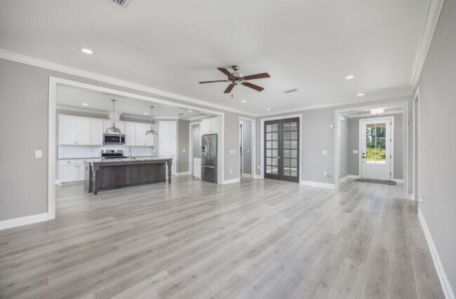 Building Photo - 77 Perimeter Pl