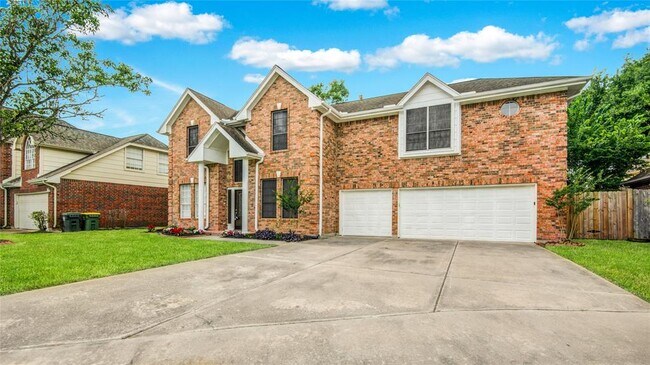 Primary Photo - 1810 Oakleaf Cir