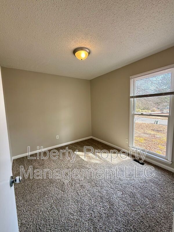 Building Photo - 6512 Sudbury Dr