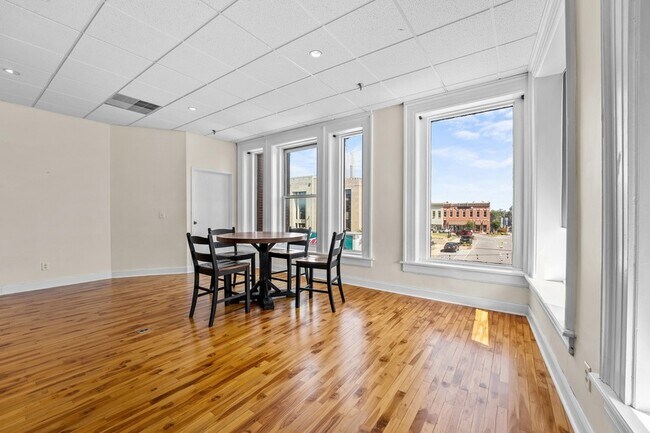 Building Photo - 44 S Jefferson St