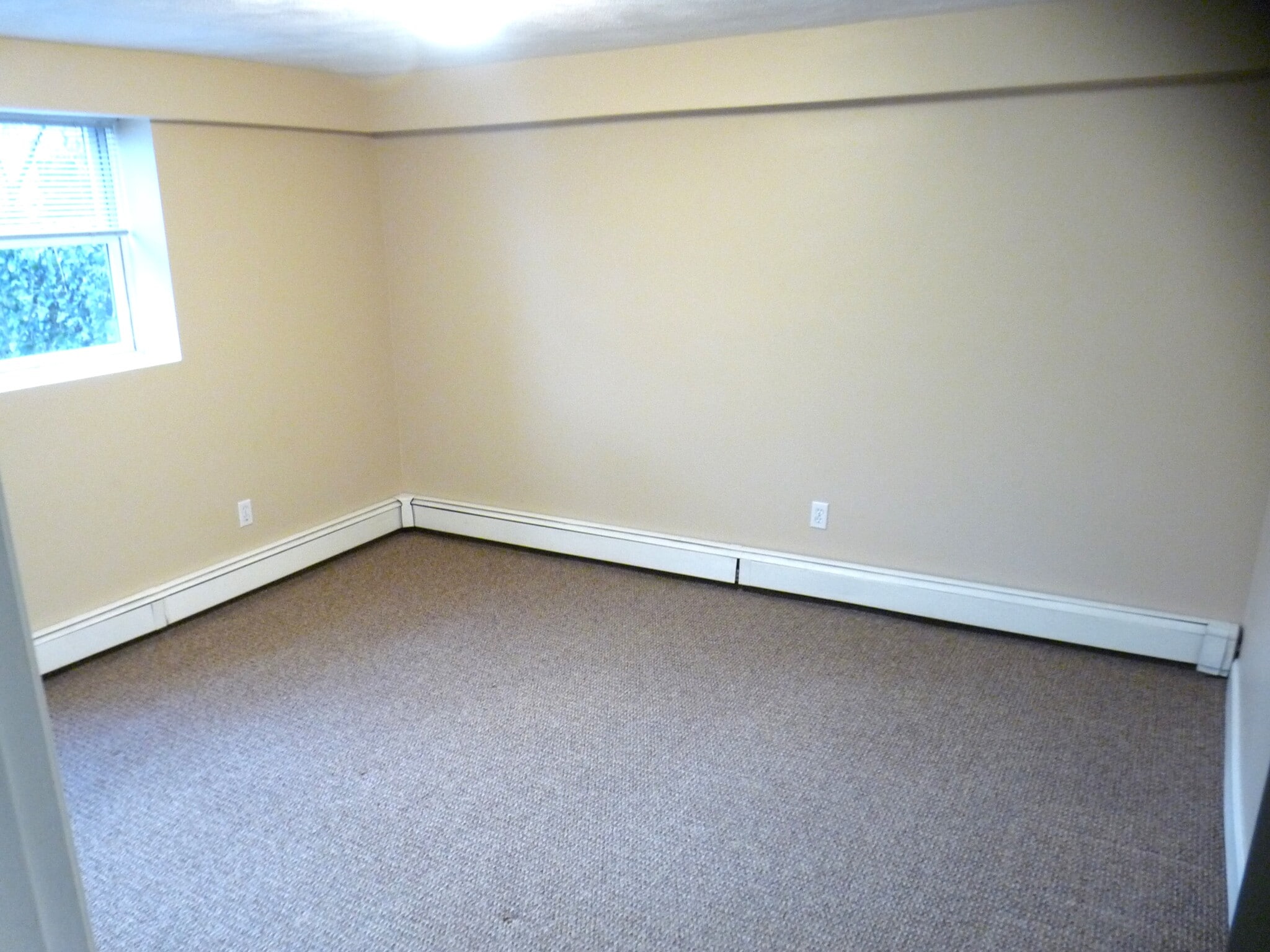 bedroom - 44 Lawrence Ln