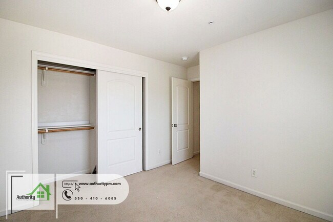 Building Photo - 2109 Vienna Way