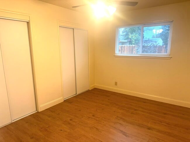 Building Photo - 4548 N Meridian Ave