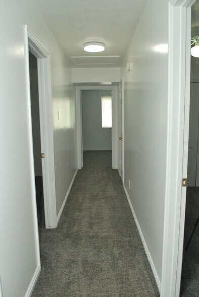 Building Photo - 2954 S 625 W
