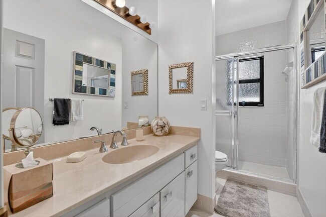 Building Photo - 22519 Esplanada Cir