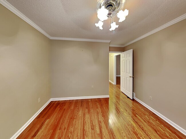 Building Photo - 2966 Woodland Ash Cove