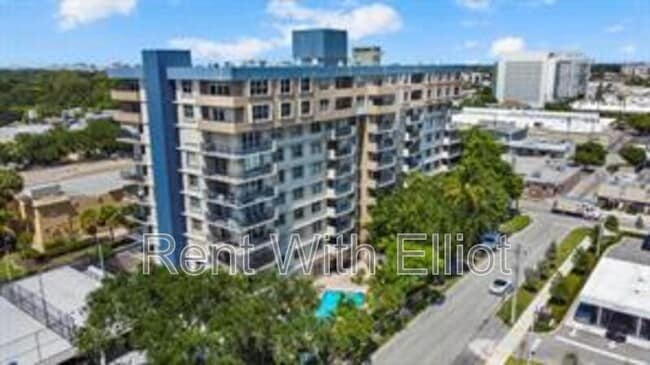 Building Photo - 1625 SE 10th Ave