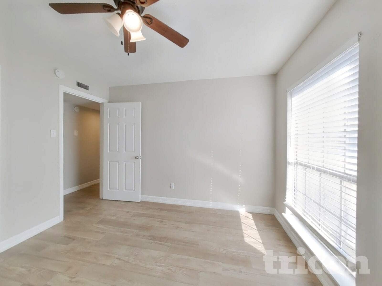 Building Photo - 6127 Larchbrook Dr