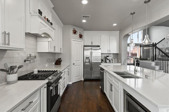 Building Photo - 2245 Gulfstream Dr
