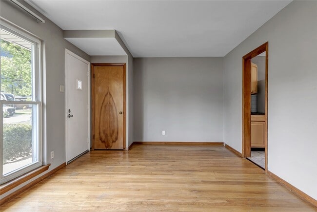 Building Photo - 765 Babler Dr