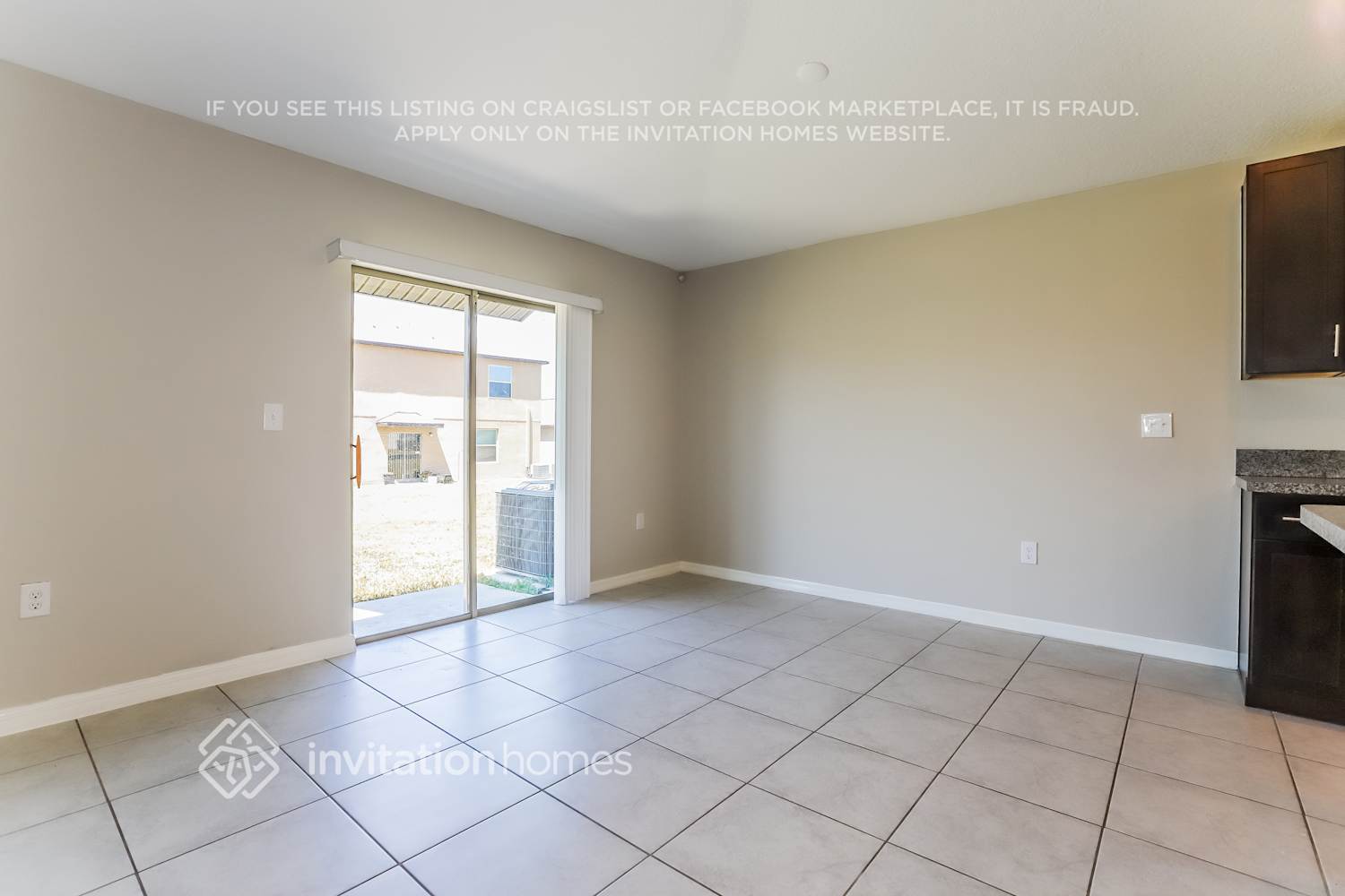 Building Photo - 1585 Blue Rose Dr