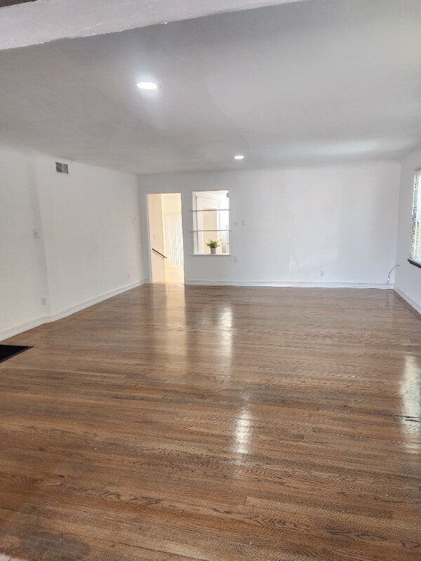 Building Photo - 3722 Sacramento Ave